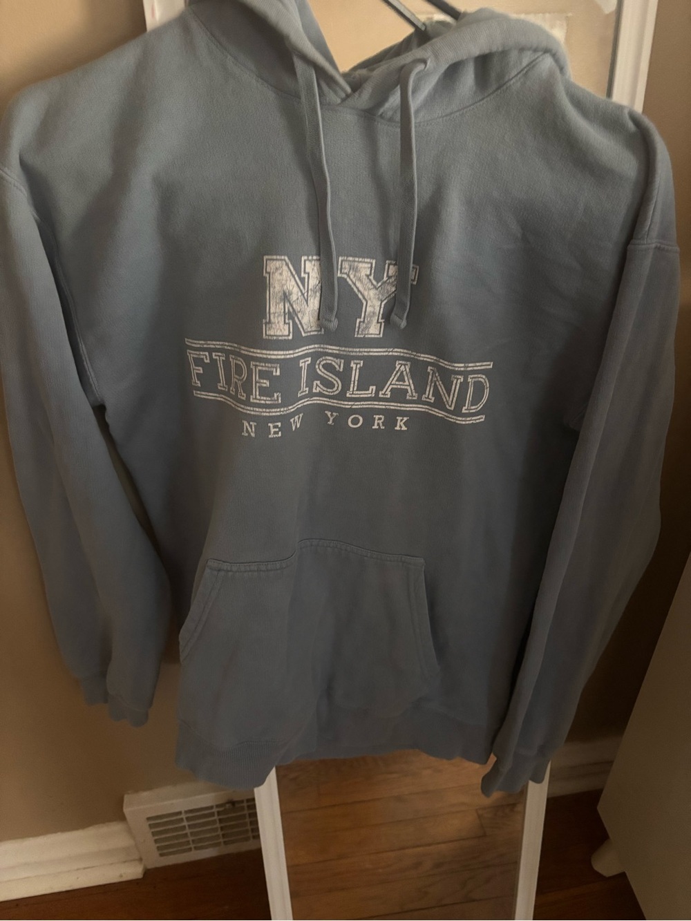 NY Fire Island Pullover Hoodie in Light Blue size adult small